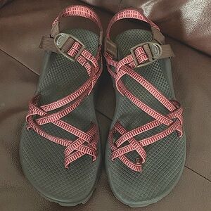 Chaco size 10